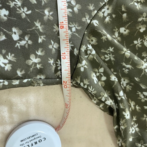 Peach Love Womens Dress Size Medium Green White Floral Ruffle Boho NWT - Picture 9 of 13